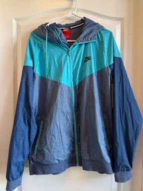 Nike Men's Teal and Navy Colorblock Hooded Windbreaker